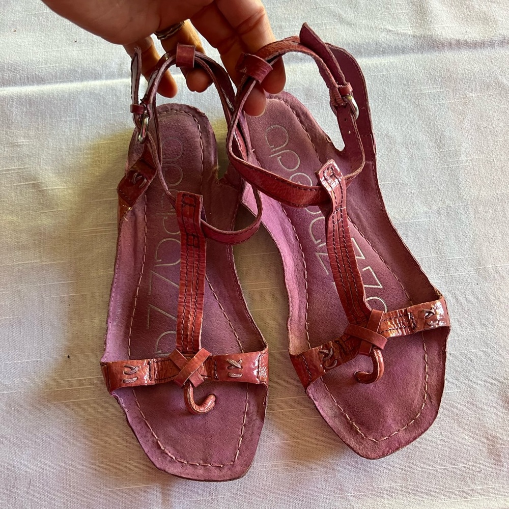 apepaZZo orchid purple patent sandals 7.5